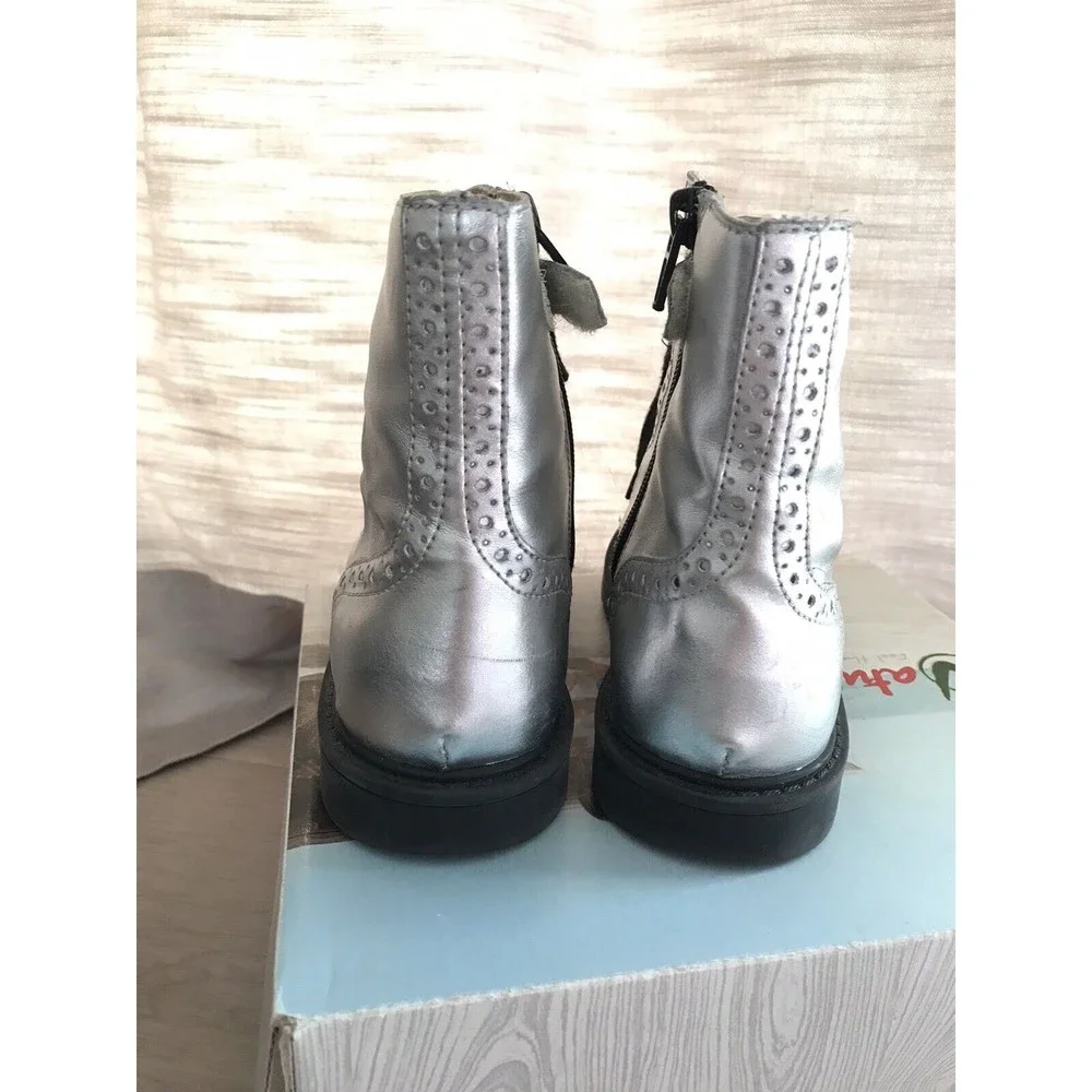 NATURINO Metallic Silver Brogued  Boots Girl Toddlers Size 28 Us 11 Zipper